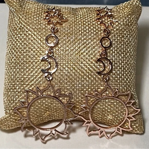 Women Boho Asymmetrical Star Sun Moon Drop Dangle Stud NWOT - Picture 4 of 6